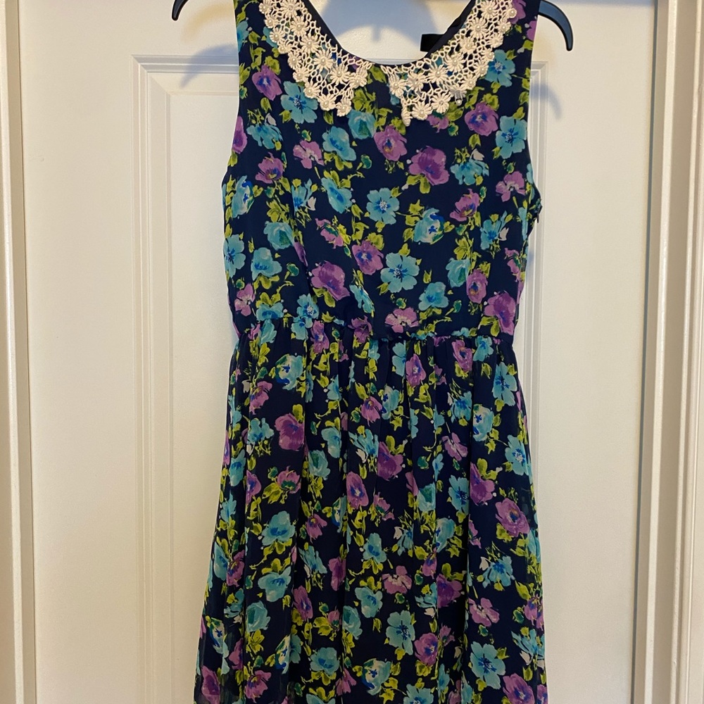 Sleeveless dress
